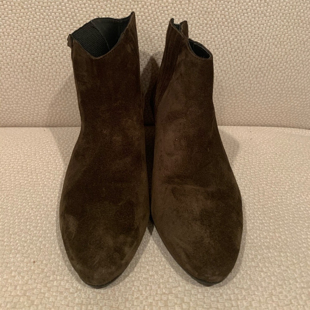 Homers chocolate suede booties